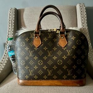 Louis Vuitton Alma